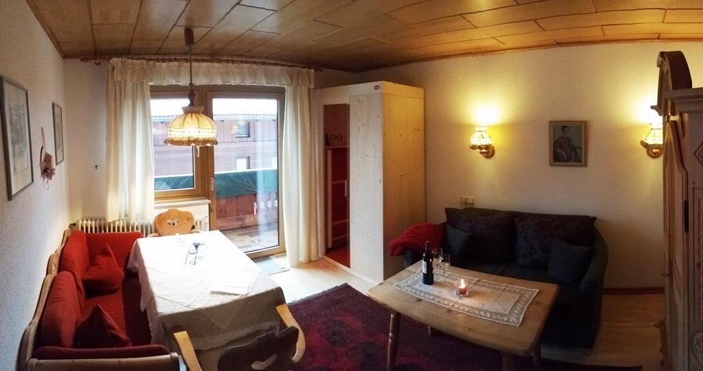 Apartamento Haus Bergwelt Grän Habitación foto