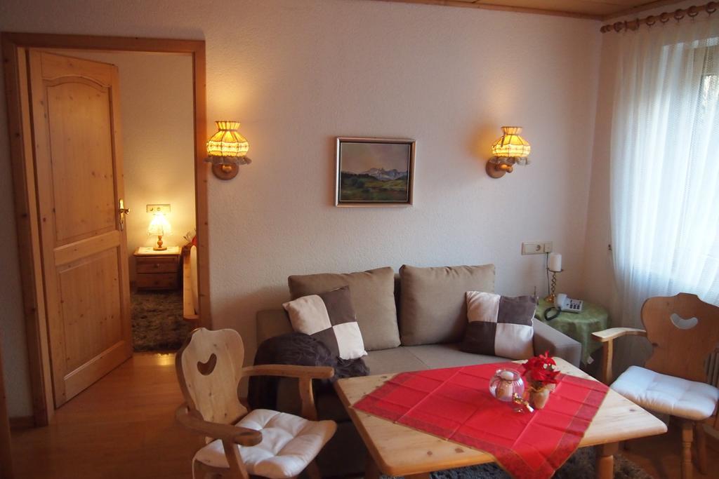 Apartamento Haus Bergwelt Grän Exterior foto