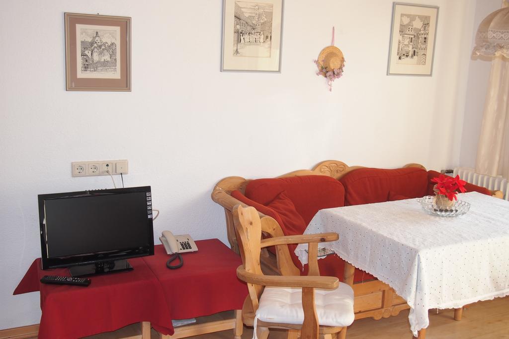 Apartamento Haus Bergwelt Grän Habitación foto