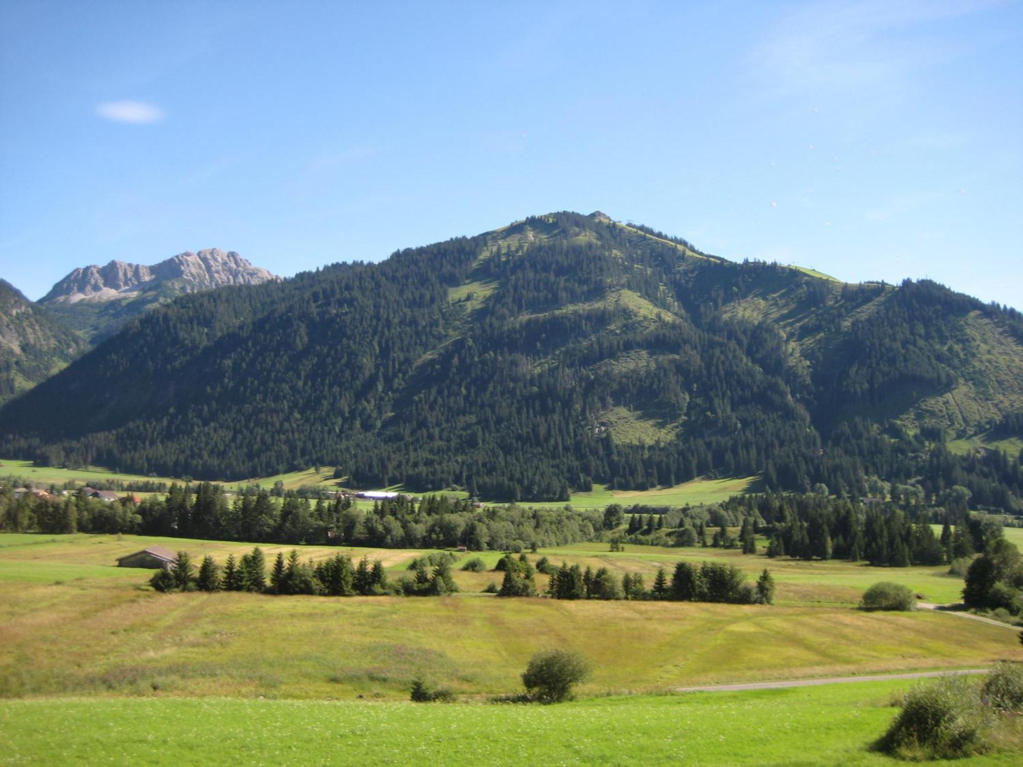 Apartamento Haus Bergwelt Grän Exterior foto